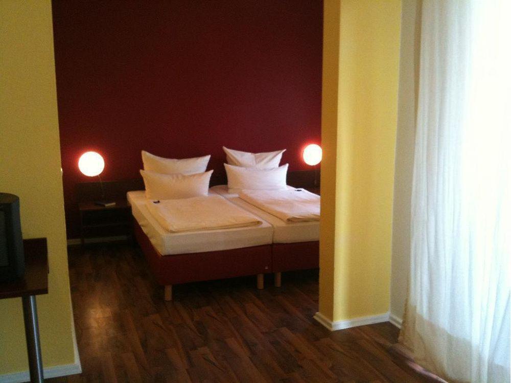 Alecsa Hotel Am Olympiastadion Berlin Extérieur photo